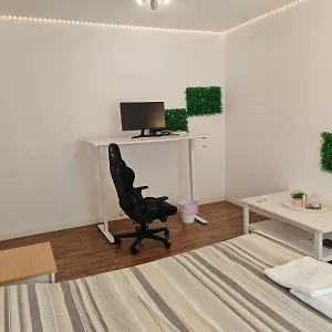 Work & Chill - Stylish Studio, Ergonomic Office Setup Larnaca