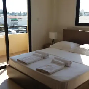 https://apartment-202-maddritis-court.protaras-cy-hotels.com